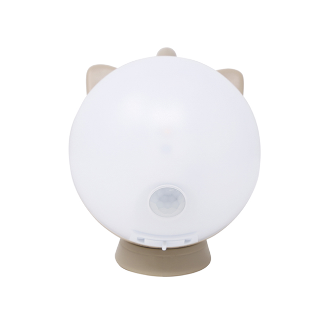 Rechargeable round cat sensor light, almond creamのアイキャッチ画像